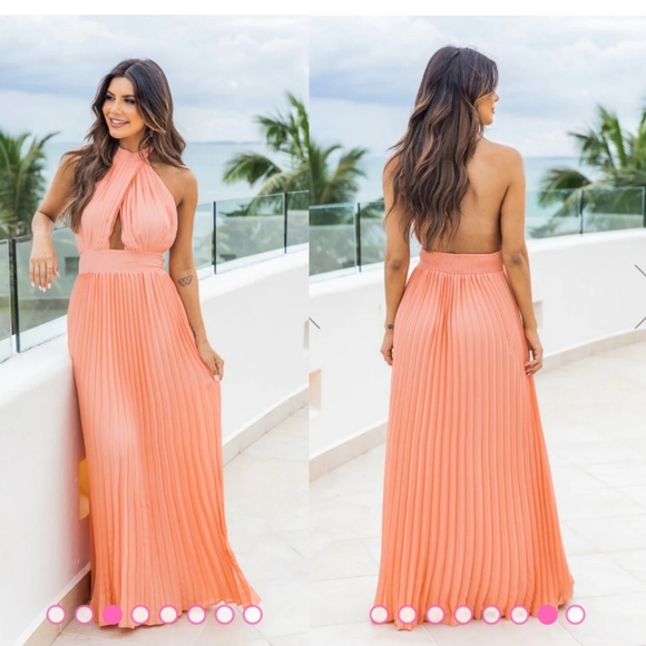 SUNNY GLEAM ACCORDION HALTER MAXI DRESS - Picture 1 of 5